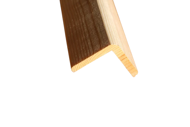 זווית מעץ אורן אורך 2.40 מטר 35\35 ממ